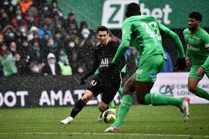 El delantero argentino del Paris Saint-Germain Lionel Messi 