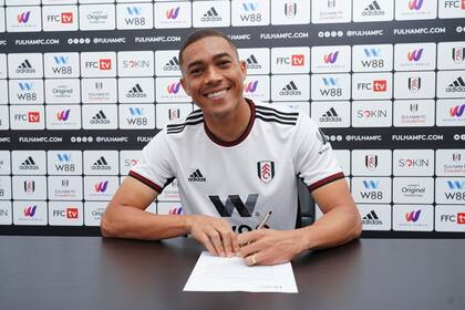 El delantero brasileño Carlos Vinicius llega a Fulham, proveniente de PSV Eindhoven de Países Bajos