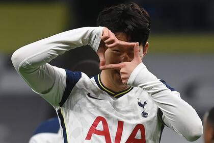 El delantero surcoreano Son Heung-Min abrió el marcador para Tottenham frente a Manchester City, por la Premier League