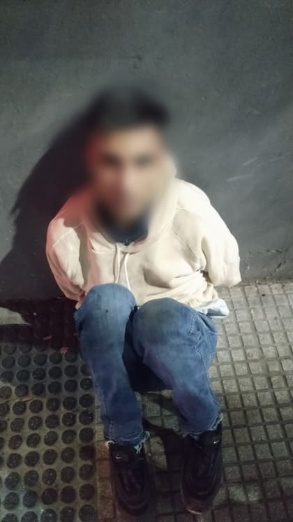 El delincuente detenido por la persecución en Palermo.