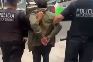 Un hombre con 23 antecedentes por robos fue detenido tras forzar la puerta de un local en Belgrano