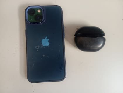 El delincuente que era buscado en Rosario por atacar a una comerciante está detenido en Córdoba por robar un teléfono.