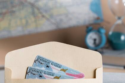 El Departamento de Justicia solicitó al tribunal que anule su Certificado de Naturalización, le impida reclamar cualquier derecho derivado de esa ciudadanía fraudulenta, y lo obligue a devolver todos los documentos oficiales emitidos a su nombre