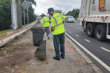 El Departamento de Saneamiento de la ciudad incrementó sus esfuerzos para la limpieza del territorio