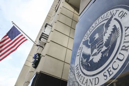 El Departamento de Seguridad Nacional de Estados Unidos instó a un abogado de Texas a autodeportarse