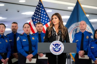 El DHS compartió vacantes laborales con sueldos de hasta US$200 mil anuales