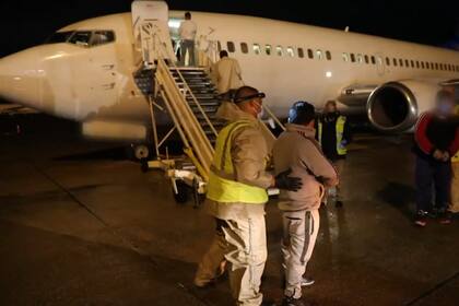 El Departamento de Seguridad Nacional expulsa a miles de personas a través de vuelos con destino a países como Cuba, Colombia, Guatemala y México