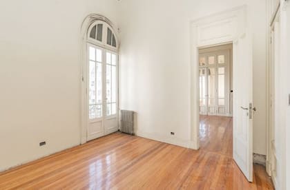 El departamento publicado en venta en el mismo edificio de Cristina