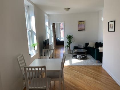 El departamento tiene muchas comodidades y se encuentra ubicado en el mítico edificio en donde se creó y existió "Friends".