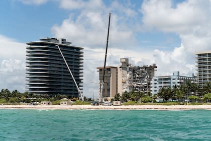 El derrumbe en Surfside de 2021 trajo una serie de nuevas exigencias para la construcción de condominios en el sur de Florida