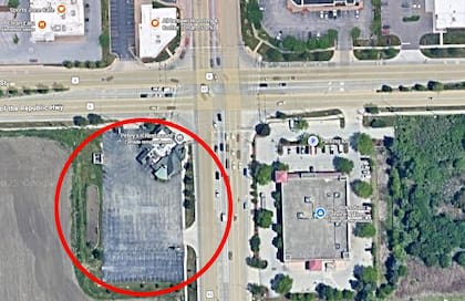 El desarrollo comercial minorista de Amazon se ubicaría en la esquina suroeste de 159th Street y LaGrange Road