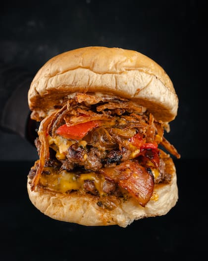 El Desembarco produce carne sin conservantes ni aditivos, que no se congela para que no cristalice, ni la amasan para no activar el colágeno