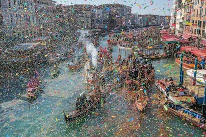 El desfile acuático que tradicionalmente inaugura el carnaval de febrero