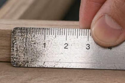 El desgaste de la regla puede afectar la medición