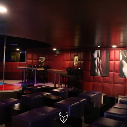 El Desire Resort ofrece espacios comunes con espectáculos eróticos, pero también salas privadas para masajes y encuentros de todo tipo