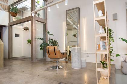 El desnivel propio del lugar permitió ubicar las instalaciones eléctricas.