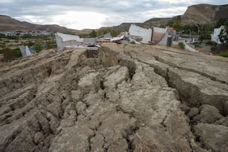Tras el deslizamiento de un cerro, piden evacuar otro barrio en Comodoro Rivadavia