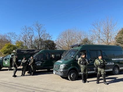 El despliegue de gendarmes en La Plata por el acto de Milei