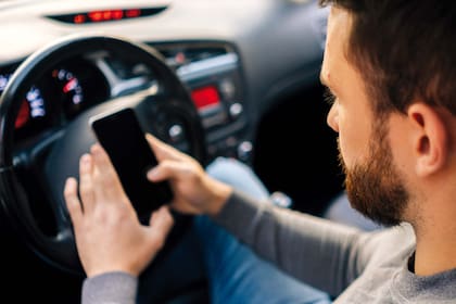 El desviar la atención del manejo aunque sea por poco tiempo puede marcar la diferencia entre evitar o no un accidente