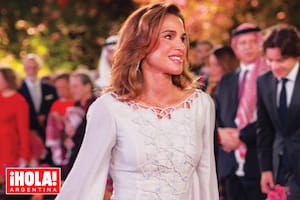 Reina Rania: deslumbra con un fabuloso vestido en el 80° aniversario de la independencia jordana