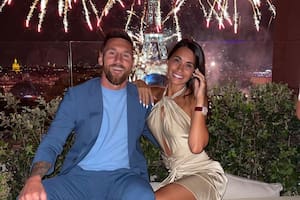 El detalle de una foto entre Lionel Messi y Antonela Roccuzzo que involucra a Gerard Piqué