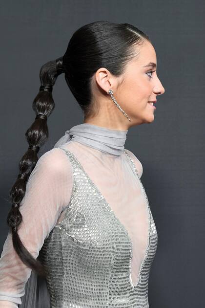 El detalle del peinado, una “cola con burbujas” que ya había lucido su tía, la reina Letizia.