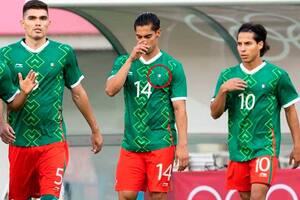 El detalle en la camiseta de Erick Aguirre que despertó indignación: la bandera mexicana estaba al revés.