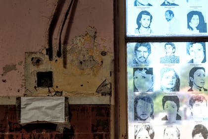 El deterioro de lo que era el Pabellón Central de la Esma, en la avenida del Libertador