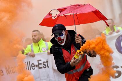 El detonante de la medida es la reforma del sistema de pensiones que prepara Macron