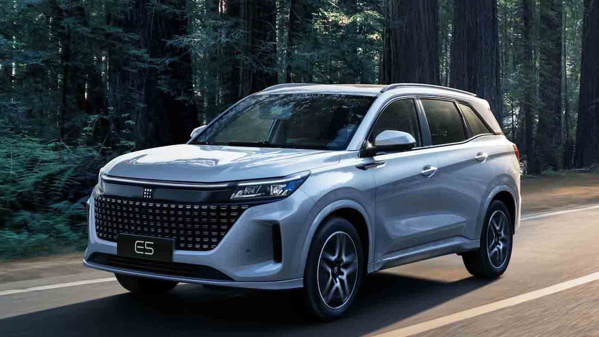 DFSK E5: El SUV chino enchufable que desafía al mercado argentino