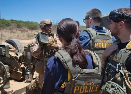 El DHS opera los centros para policías, detectives, agentes del Servicio Secreto, agentes de la Patrulla Fronteriza y otros profesionales de las fuerzas del orden