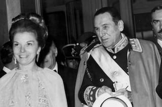 En fotos. Los 90 años de Isabel Perón, del poder al ostracismo