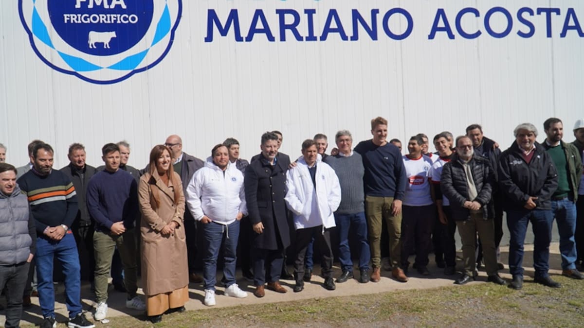 Um escândalo de um milhão de dólares eclodiu envolvendo uma cooperativa de processamento de carne e um empresário proeminente.
