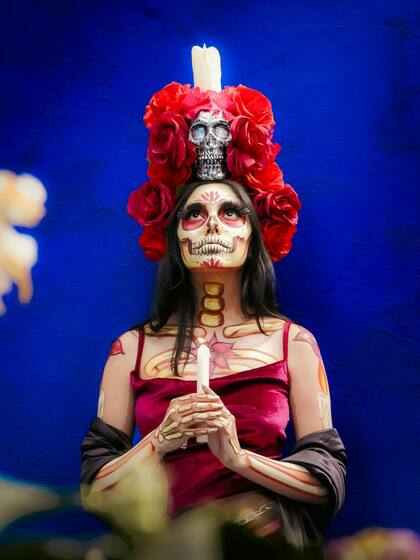El Día de Muertos es una tradición mexicana que mezcla creencias católicas con costumbres prehispánicas (Pexels/Ericka Sánchez)