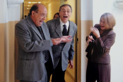 El día de su casamiento con su último marido, al empresario Carlos Gregorio Garay. El testigo fue su gran amigo Luis Brandoni