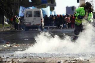 En fotos: así quedó la Avenida 9 de Julio tras el acampe de casi 24 horas