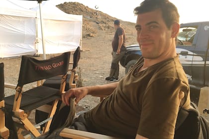 El dibujante nacido en Casilda, Santa Fe, durante el rodaje. “En Marruecos, pude ver cómo se construyó una ciudad en medio de un desierto”