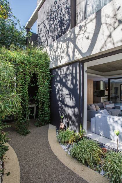 El dibujo se logró usando dos tonos distintos del piso ‘Piedrex’ (Edfan).