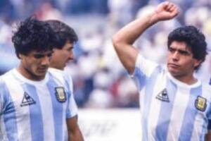 “Diego, no tengo botines”: El Negro Enrique recordó el emotivo gesto de Maradona antes del Mundial