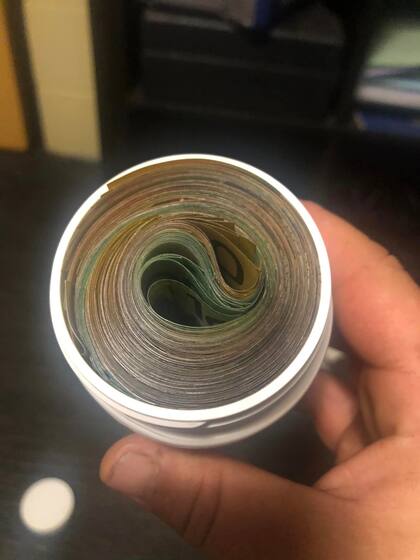 El dinero que encontró el reciclador de dinero en Australia