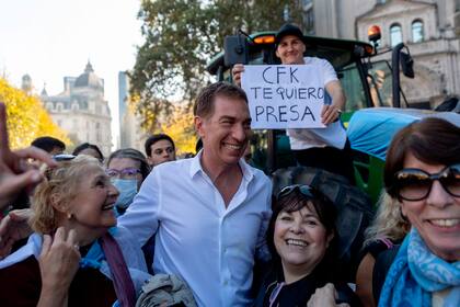 El diputado nacional Diego Santilli en la marcha