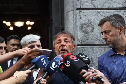 El diputado Oscar Zago, miembro de la comisión que iba a reunirse hoy y protagonista de un enfrentamiento a golpes, ayer, en pleno recinto