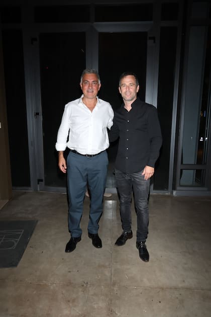 El diputado Sebastián Pareja, armador político de Karina Milei, junto a Julián Akerman