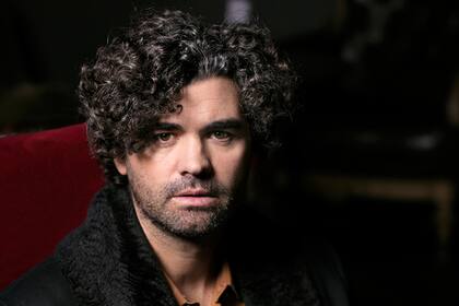 El director de Animal nos cuenta sus obsesiones, su crisis de los 40 y su paternidad consciente. Biútiful por donde se lo mire.