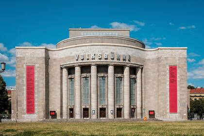 El director de la emblemática sala berlinesa, Klaus Dörr, teme que una quinta parte de los profesionales del teatro se quedarán sin trabajo