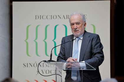 El director de la RAE, Santiago Muñoz Machado, dijo que este nuevo diccionario se inserta en el interés por parte de la academia en el lenguaje claro