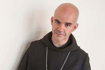 El director de Notre Dame de Fontgombault, Dom Jean Pateau explicó a la prensa que decidieron dar la bienvenida al criminal en nombre de los Evangelios.