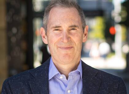 El director ejecutivo de Amazon, Andy Jassy, informó acerca del regreso a las oficinas cinco días a la semana