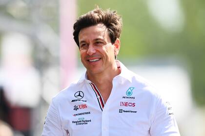 El Director Ejecutivo de Mercedes, Toto Wolff, advirtió que el objetivo de su escudería es ir por Red Bull