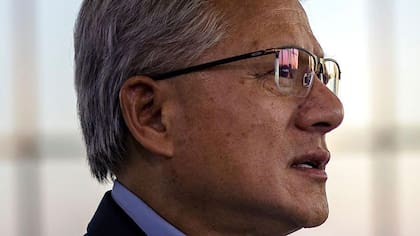 El director ejecutivo de Nvidia, Jensen Huang, se encuentra entre los líderes tecnológicos que la revista ha incluido en su portada más importante del año.